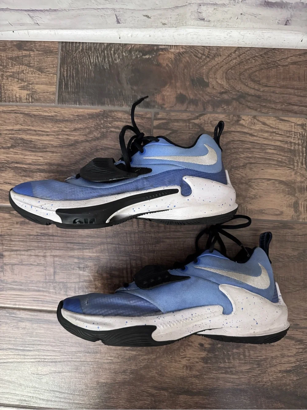 Nike Zoom Freak 3 TB Royal Pulse Men’s Size 8 Basketball Shoe DA7845-400 Athlete